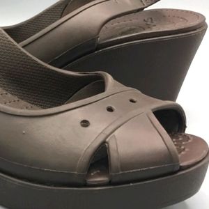 Crocs Farrah Women's Brown Shoes Wedge Peep Toe Sandals Excellent
